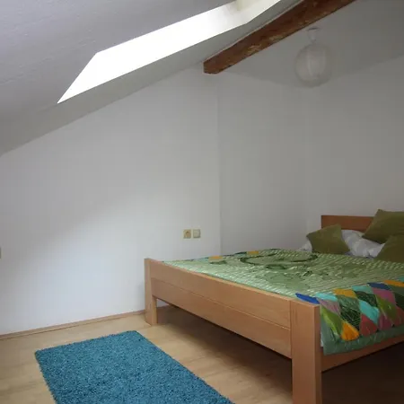 Rose Apartment *